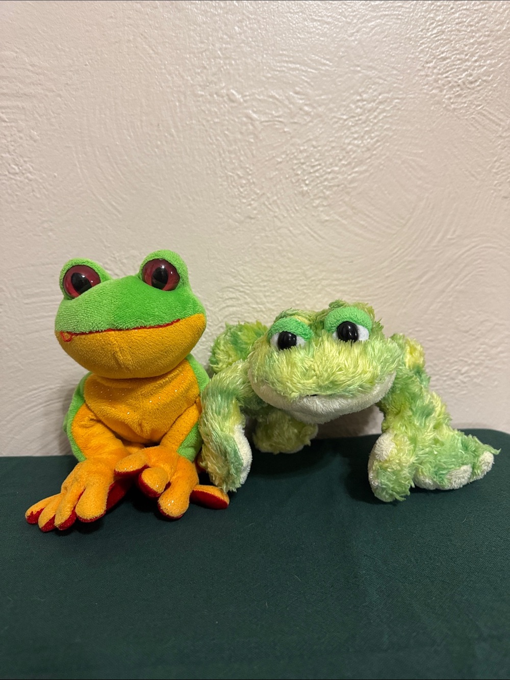GANZ Green and Yellow Plush Frog Duo